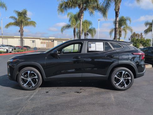 Used 2024 Chevrolet Trax RS FWD image 7