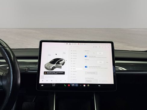 Used 2018 Tesla Model 3 Long Range RWD image 23