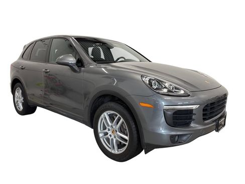Used 2018 Porsche Cayenne AWD/4WD image 3