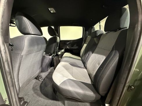 Certified 2022 Toyota Tacoma TRD Sport image 17