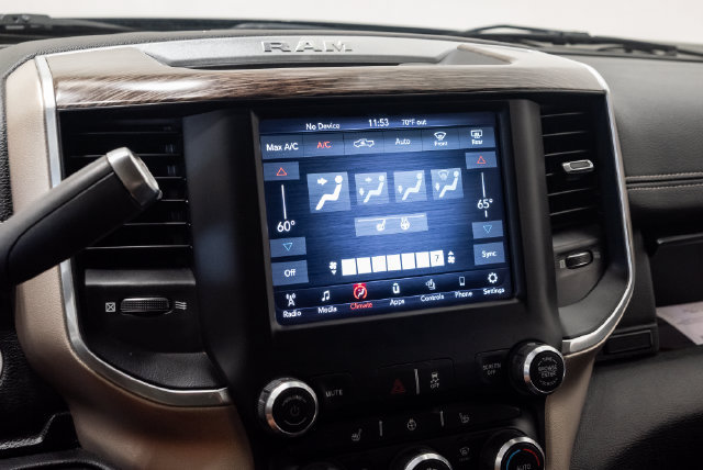 Used 2020 RAM 2500 Laramie w/ Body Color Bumper Group AWD/4WD image 18