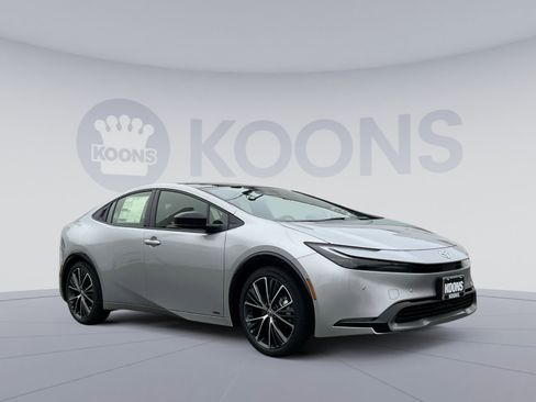 New 2026 Toyota Prius XLE image 10