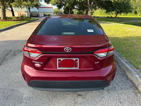 Used 2023 Toyota Corolla LE FWD image 5