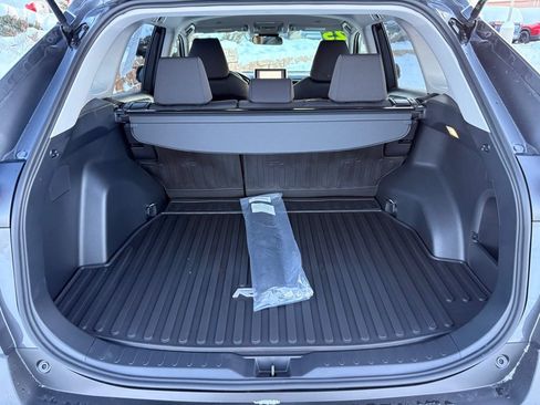 Used 2025 Toyota RAV4 XLE image 28
