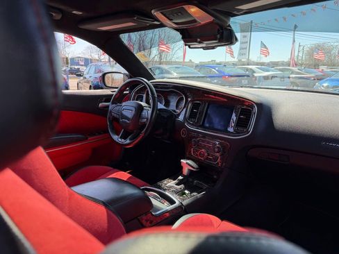 Used 2018 Dodge Charger R/T Scat Pack image 14