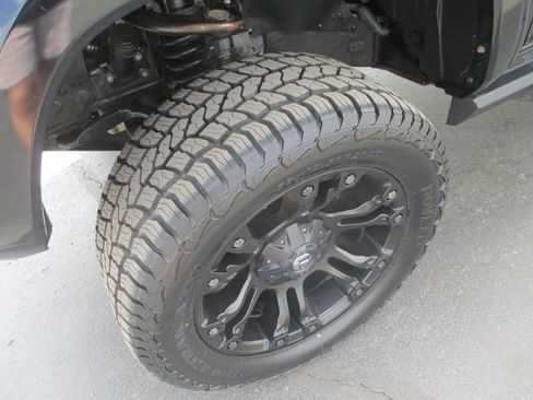 Used 2019 Toyota Tacoma SR5 image 14