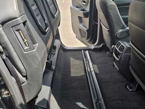 Used 2019 Honda Ridgeline Black Edition image 14