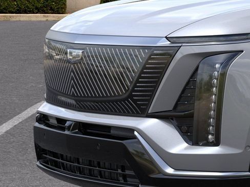 New 2026 Cadillac Vistiq Luxury w/ LPO, Floor Liner Package AWD/4WD image 13
