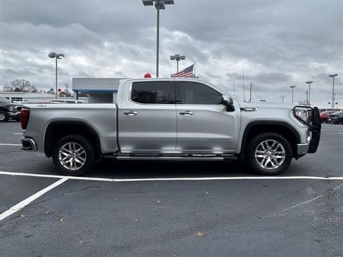 Used 2021 GMC Sierra 1500 SLT w/ SLT Premium Package image 3