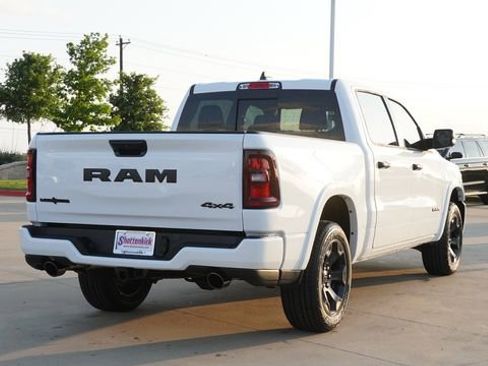 New 2026 RAM 1500 4x4 Crew Cab image 9