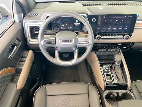 New 2026 GMC Canyon Denali image 16