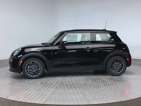 New 2026 MINI Cooper 2-Door Hardtop FWD image 5