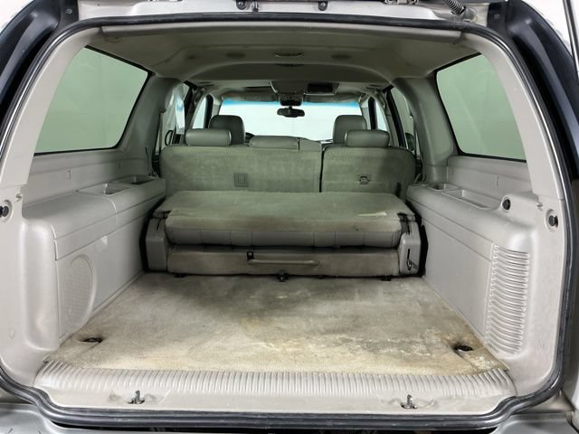 Used 2005 Chevrolet Suburban Z71 w/ Preferred Equipment Group AWD/4WD image 24