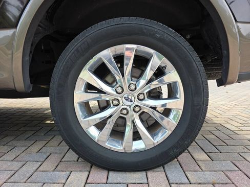 Used 2020 Ford F150 Lariat w/ Equipment Group 502A Luxury RWD image 19