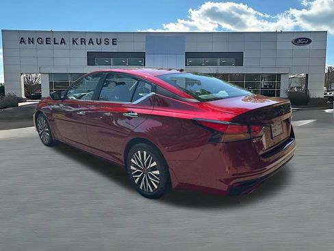 Used 2025 Nissan Altima 2.5 SV w/ SV Premium Package FWD image 5