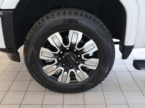 Used 2024 GMC Sierra 2500 Denali w/ Denali Reserve Package AWD/4WD image 10