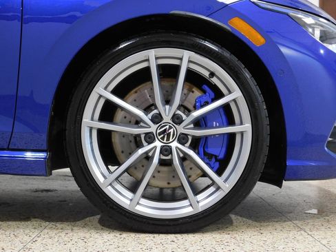 Used 2024 Volkswagen Golf R AWD/4WD image 95