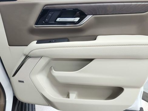 New 2026 GMC Yukon Denali w/ Denali Reserve Package AWD/4WD image 43