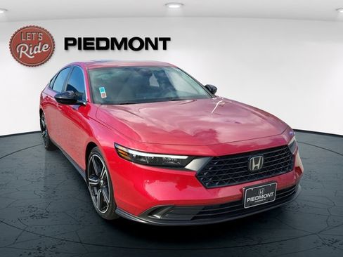 Certified 2025 Honda Accord Sport image 5