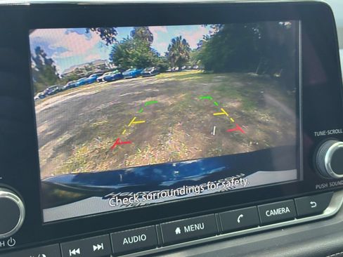 Used 2025 Nissan Rogue SV AWD/4WD image 24