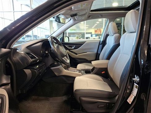 Used 2020 Subaru Forester Premium image 13