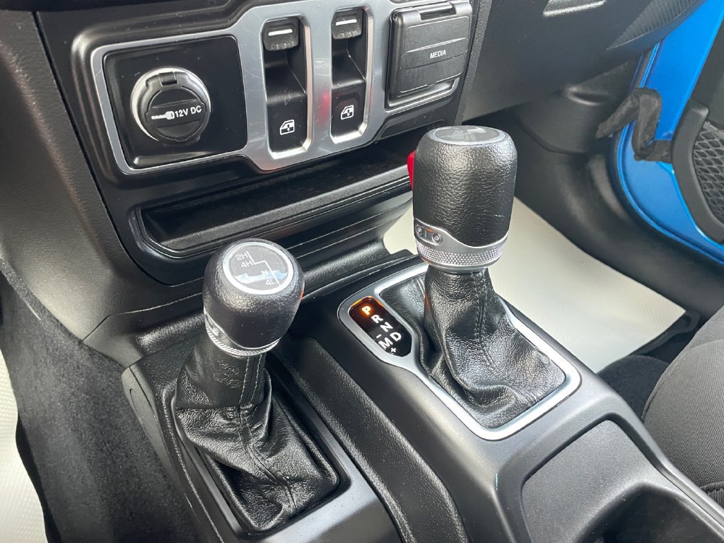 Certified 2023 Jeep Wrangler Sport AWD/4WD image 32
