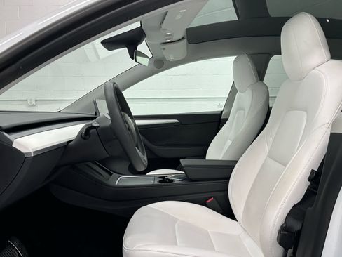 Used 2023 Tesla Model Y Long Range image 11