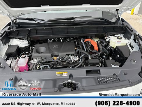 Used 2026 Toyota Highlander Platinum image 13