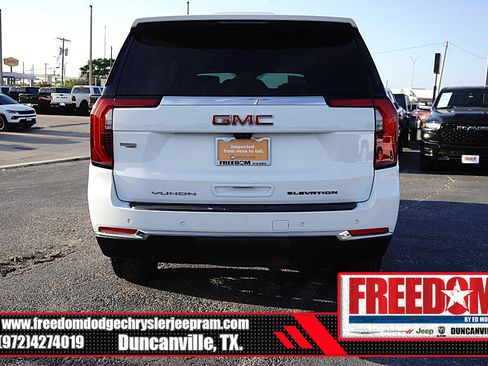 Used 2026 GMC Yukon XL Elevation w/ Elevation Premium Package AWD/4WD image 4