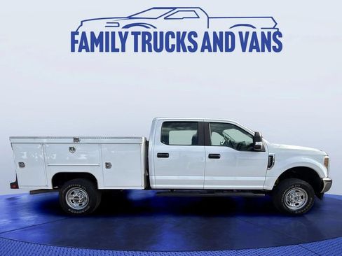 Used 2018 Ford F250 XL w/ Power Equipment Group AWD/4WD image 11