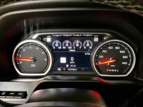 Used 2022 Chevrolet Silverado 1500 High Country w/ Technology Package AWD/4WD image 25