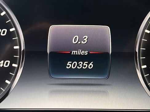 Used 2017 Mercedes-Benz S 550 Sedan image 23