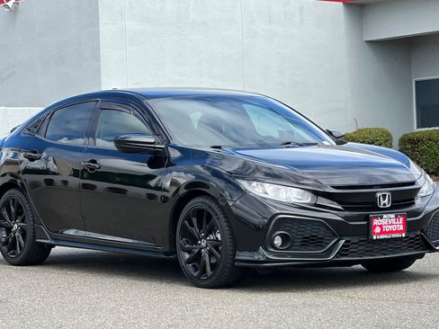 Used 2018 Honda Civic Sport image 5