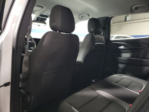 Used 2024 Chevrolet TrailBlazer LT FWD image 12
