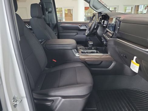 Used 2025 Chevrolet Silverado 1500 LT w/ Safety Package image 19