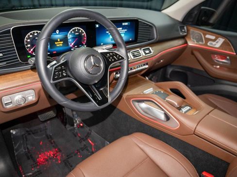 Certified 2026 Mercedes-Benz GLS 450 4MATIC image 20