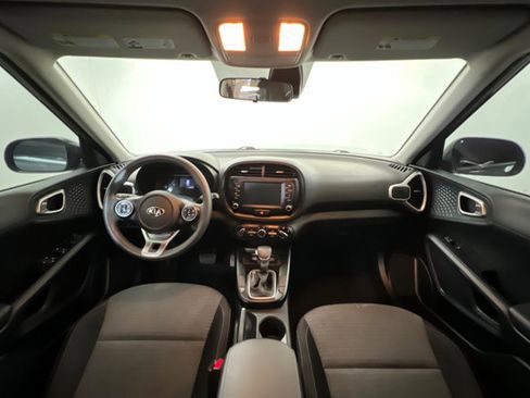 Used 2021 Kia Soul S image 9