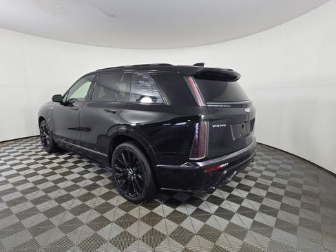 New 2026 Cadillac Vistiq Platinum image 32