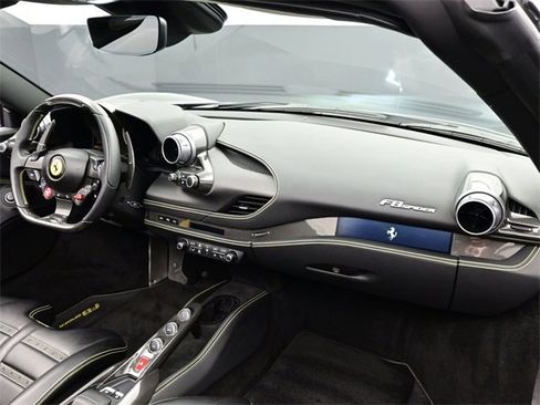 Used 2022 Ferrari F8 Tributo image 14