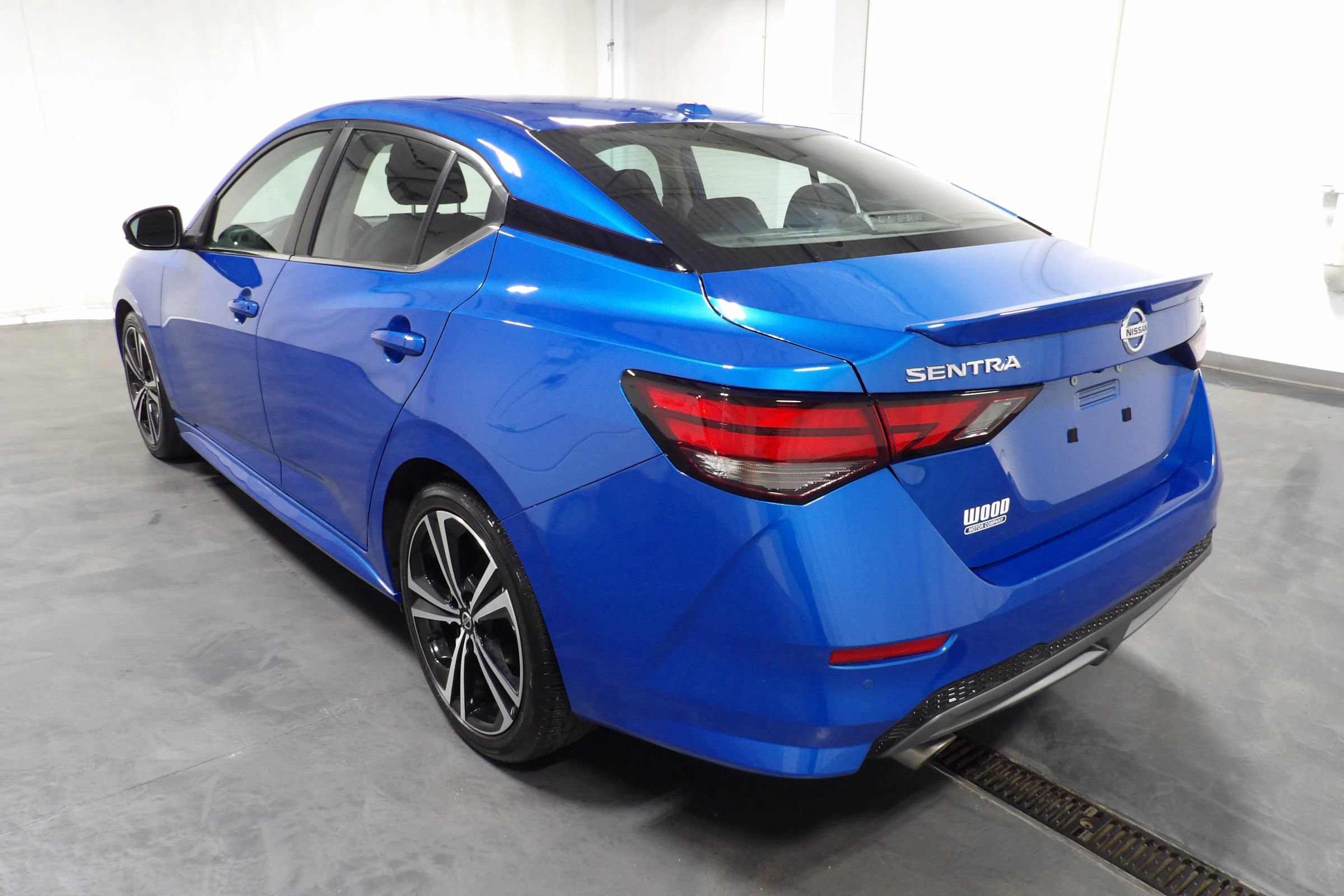 Used 2023 Nissan Sentra SR w/ Trunk Package FWD image 7