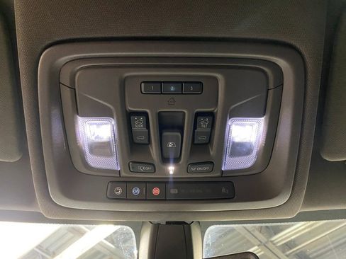 Used 2022 GMC Sierra 1500 Denali w/ Denali Premium Package image 35