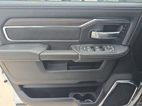 New 2025 RAM 2500 Laramie w/ Night Edition AWD/4WD image 27