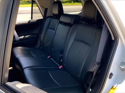 Used 2016 Toyota 4Runner Limited image 20