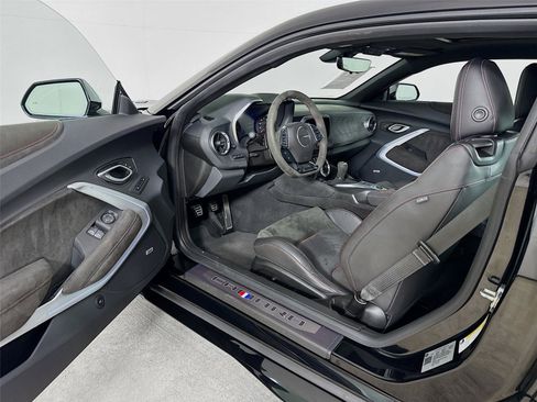 Used 2023 Chevrolet Camaro ZL1 RWD image 3