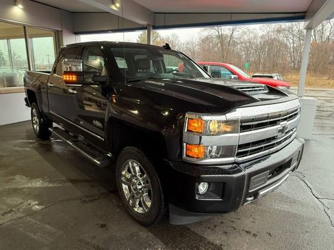 Certified 2018 Chevrolet Silverado 2500 High Country w/ Duramax Plus Package image 8