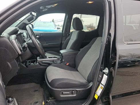 Certified 2023 Toyota Tacoma TRD Off-Road image 16