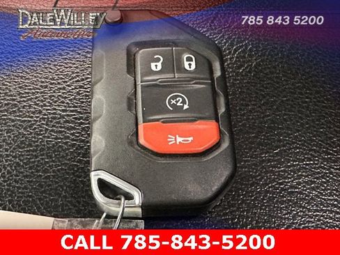 Used 2022 Jeep Wrangler Unlimited Rubicon image 23