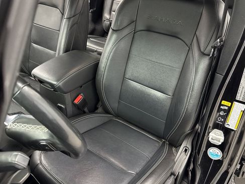 Used 2021 Jeep Wrangler Unlimited Sahara w/ Uconnect 4C Nav & Sound Group image 11