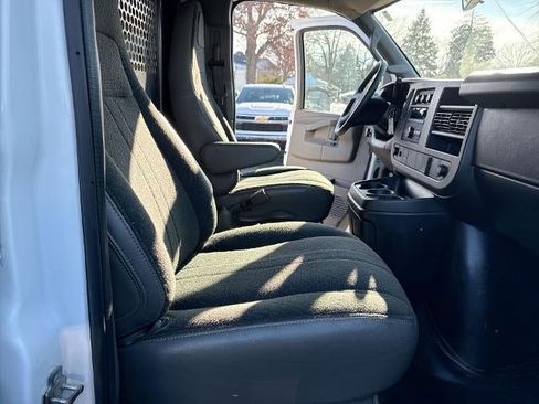 Certified 2023 GMC Savana 2500 Base w/ Driver Convenience Package image 22