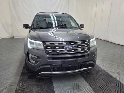 Used 2016 Ford Explorer XLT w/ Equipment Group 202A image 14